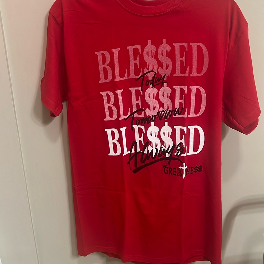 Greatness new tee shirt.